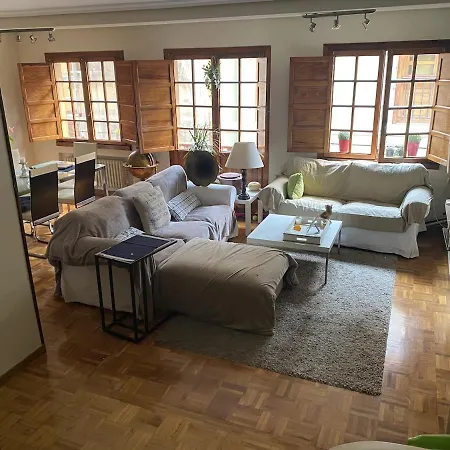 Appartement In Downtown Next To The Town Hall