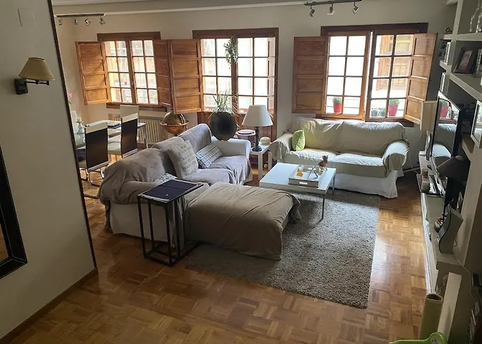 Appartement In Downtown Next To The Town Hall